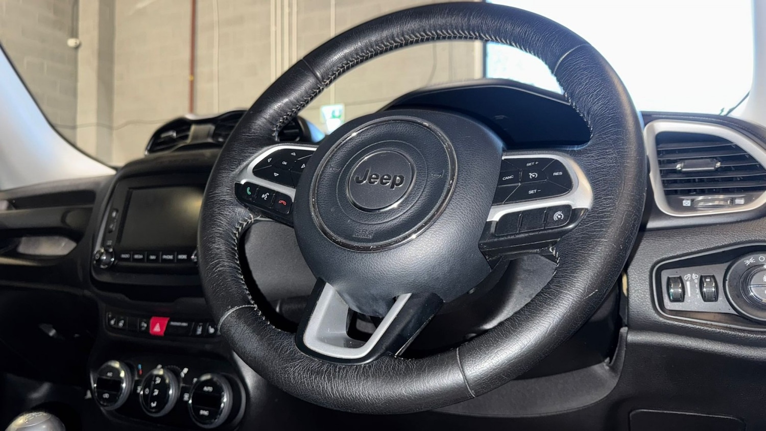 Used Jeep Renegade 2015 for sale - 77521946: Photo 21