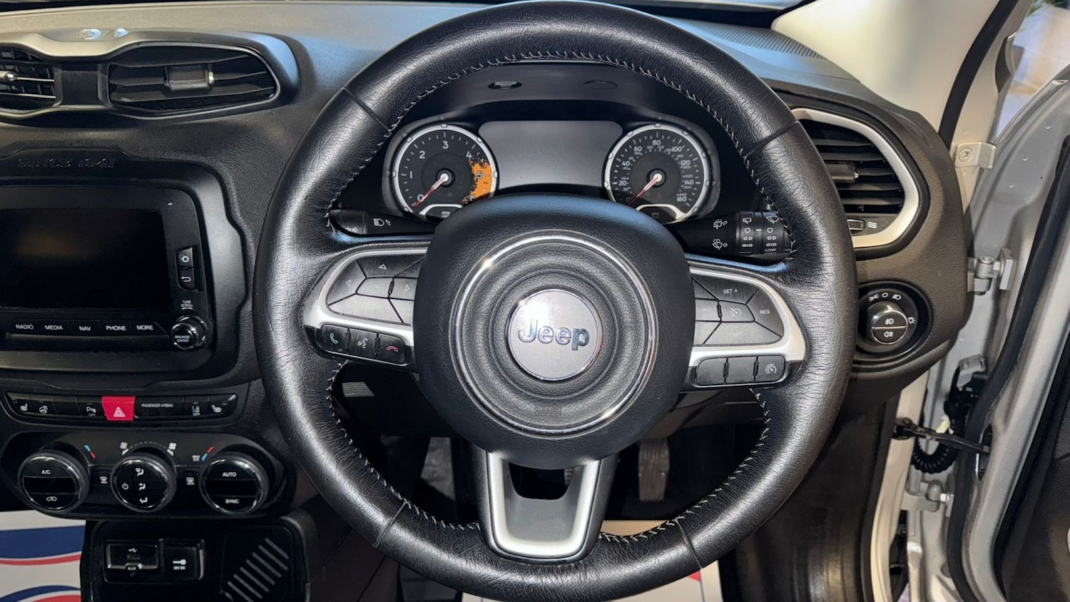 Used Jeep Renegade 2015 for sale - 77521946: Photo 22