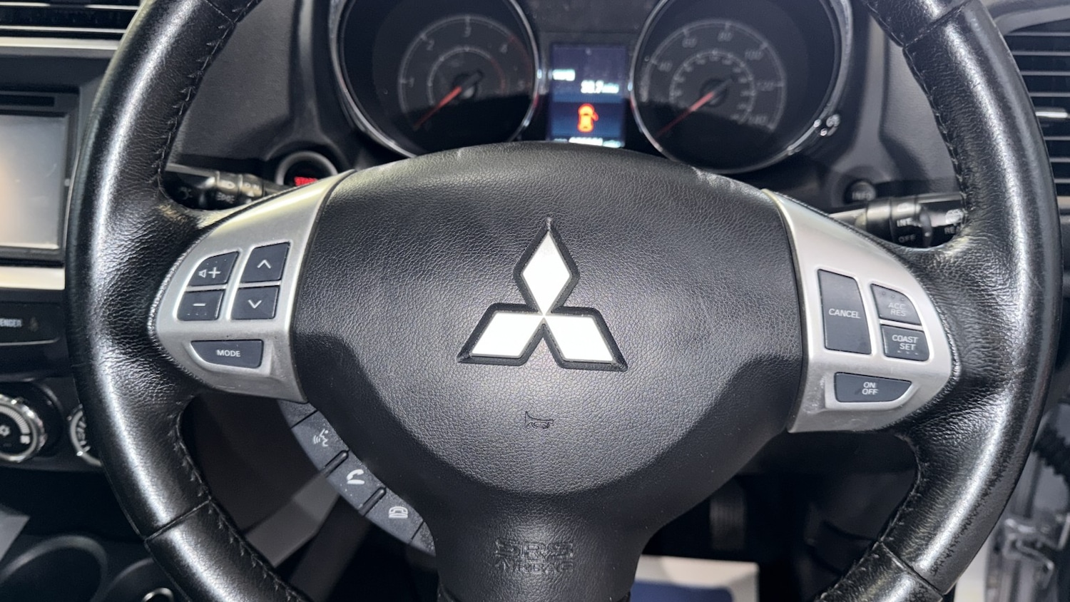 Used Mitsubishi ASX 2013 for sale - 77313915: Photo 23