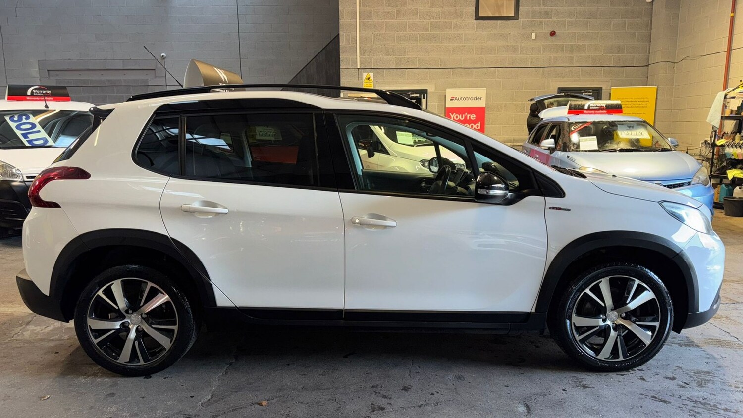 Used Peugeot 2008 2017 for sale - 76673322: Photo 9