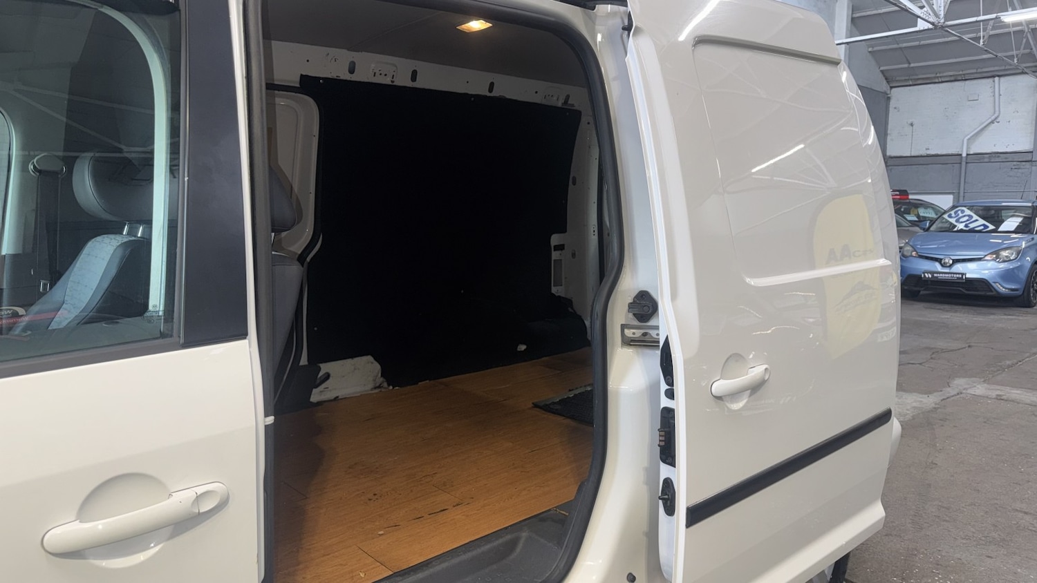 Used Volkswagen Caddy Maxi 2013 for sale - 78141056: Photo 26