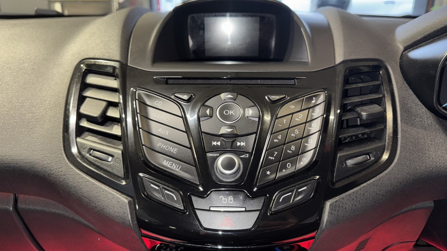 Used Ford Fiesta 2015 for sale - 77483641: Photo 27