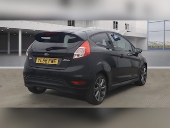 Used Ford Fiesta 2017 for sale - 77715032: Photo