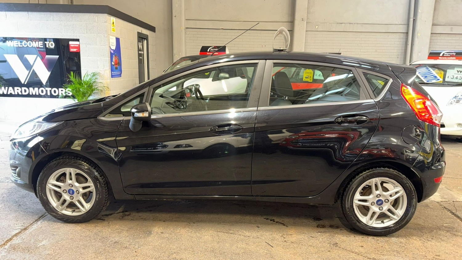 Used Ford Fiesta 2013 for sale - 76699268: Photo 2