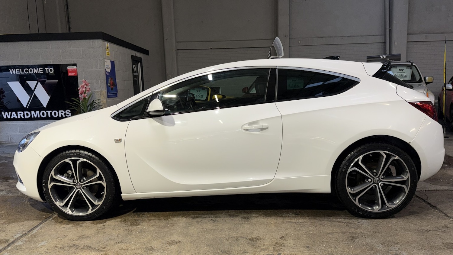 Used Vauxhall Astra GTC 2016 for sale - 77342681: Photo 2