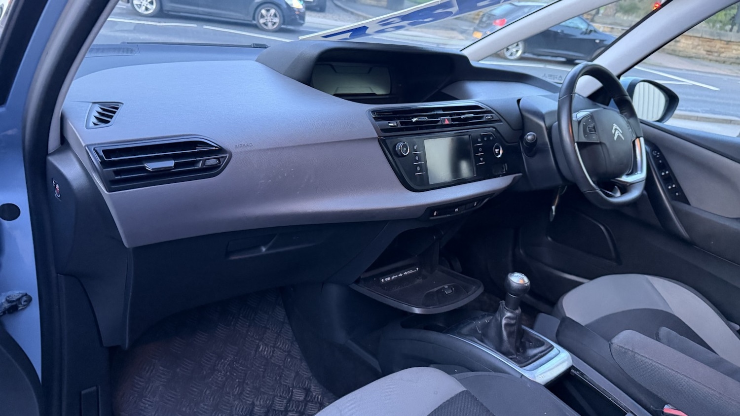 Used Citroen C4 Picasso 2013 for sale - 77584560: Photo 2