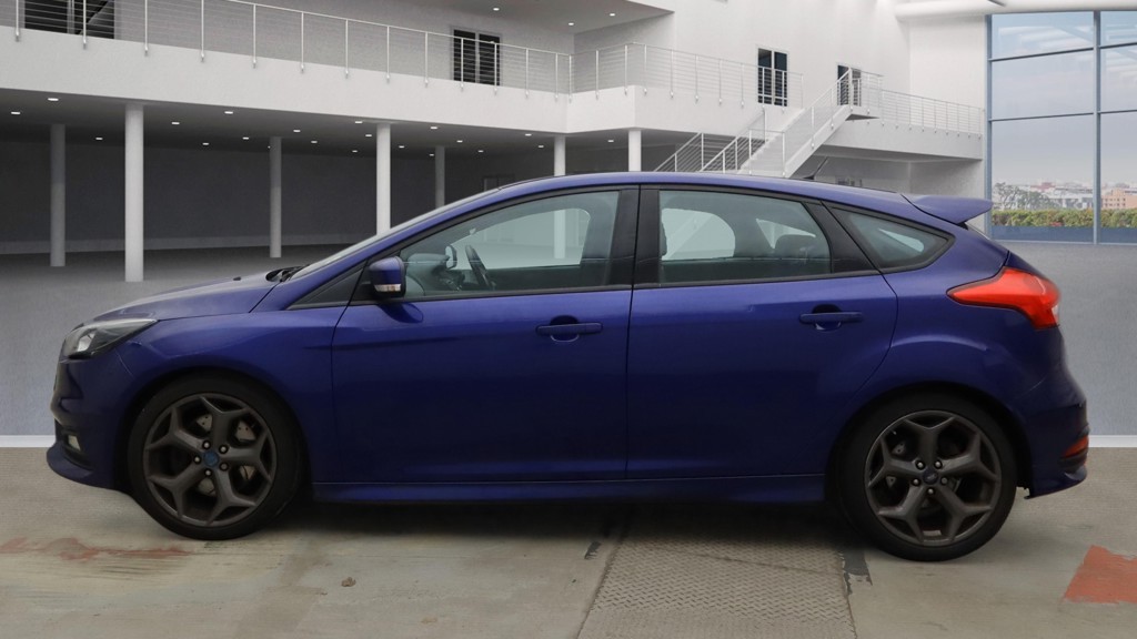 Used Ford Focus 2015 for sale - 77173202: Photo 9