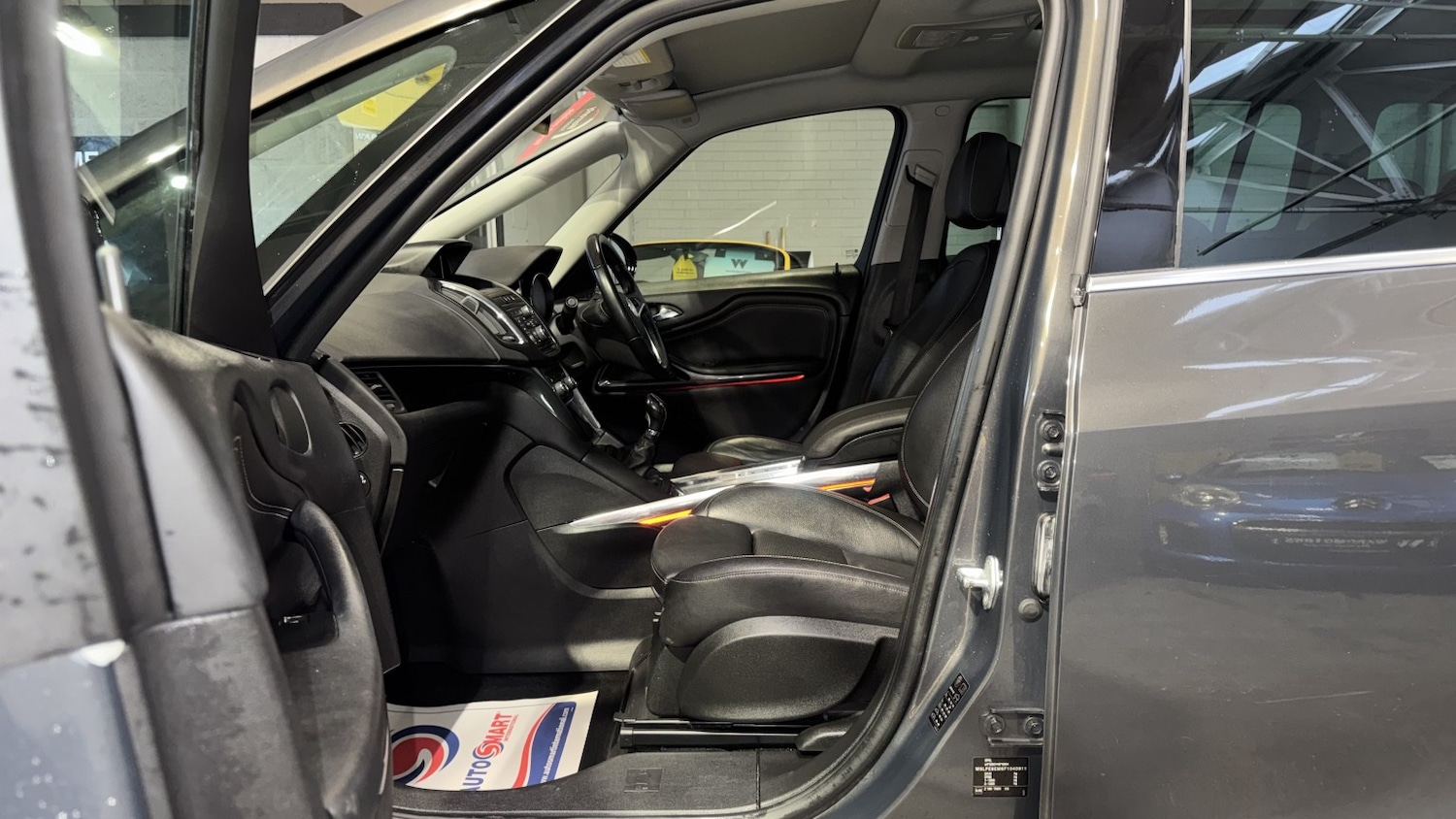 Used Vauxhall Zafira Tourer 2015 for sale - 77622494: Photo 17