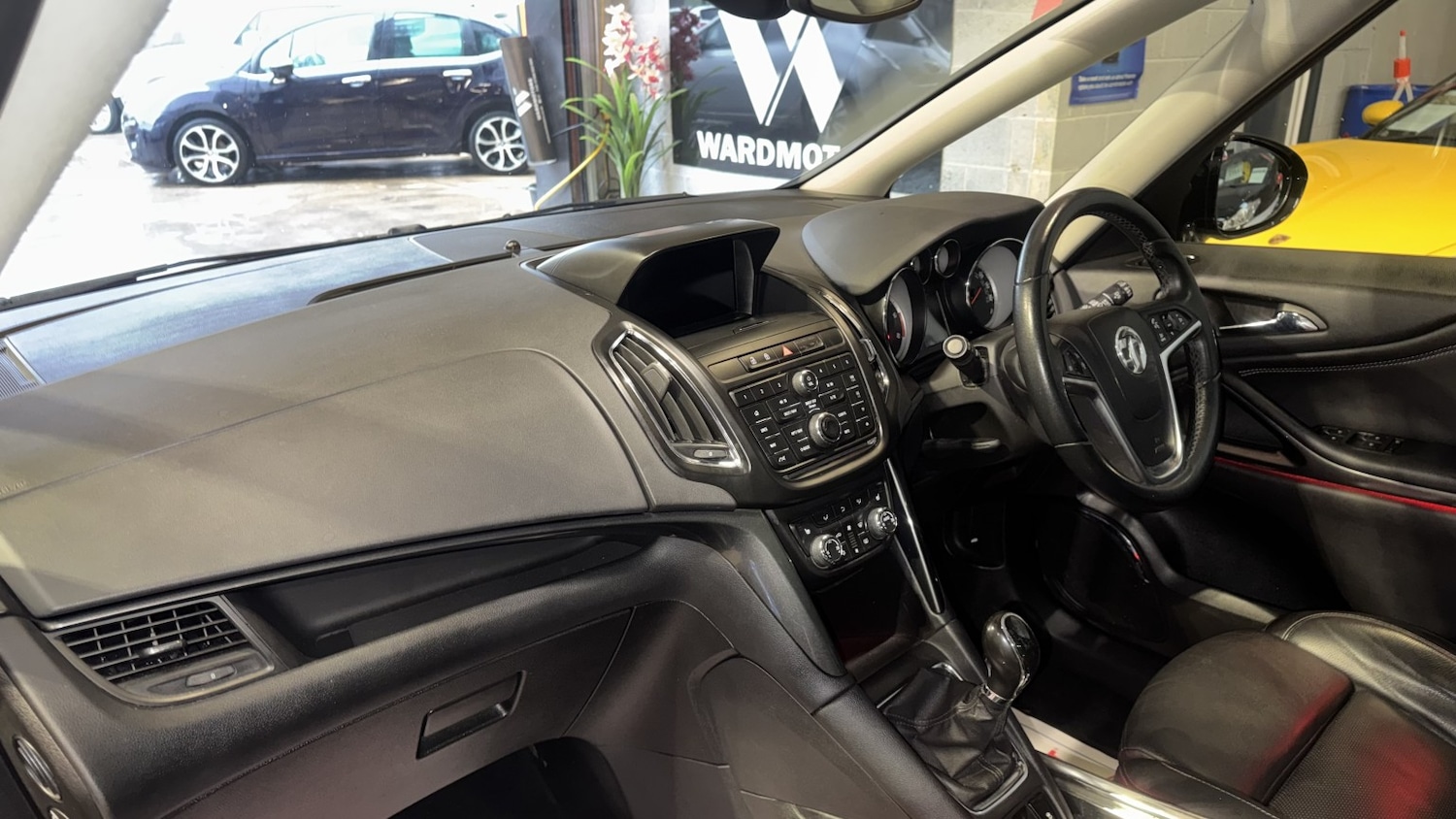 Used Vauxhall Zafira Tourer 2015 for sale - 77622494: Photo 18