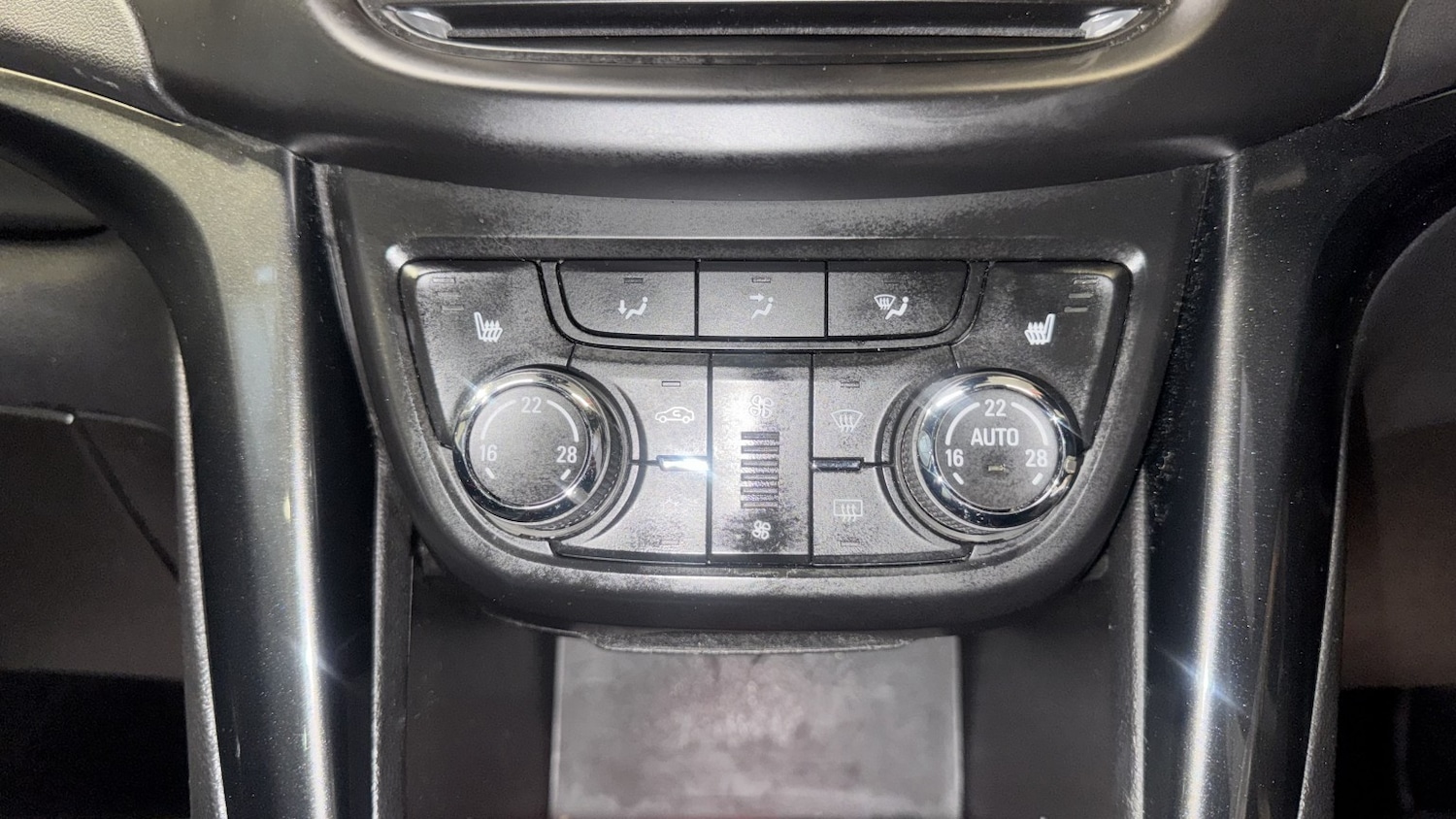 Used Vauxhall Zafira Tourer 2015 for sale - 77622494: Photo 27