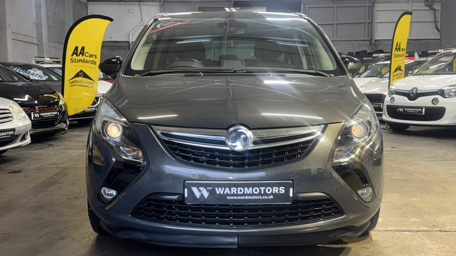 Used Vauxhall Zafira Tourer 2015 for sale - 77622494: Photo 3