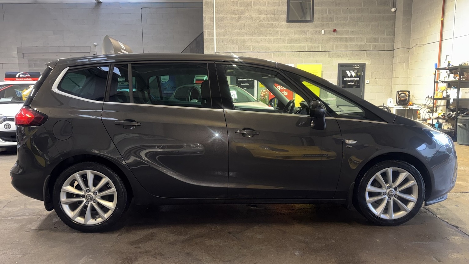 Used Vauxhall Zafira Tourer 2015 for sale - 77622494: Photo 9