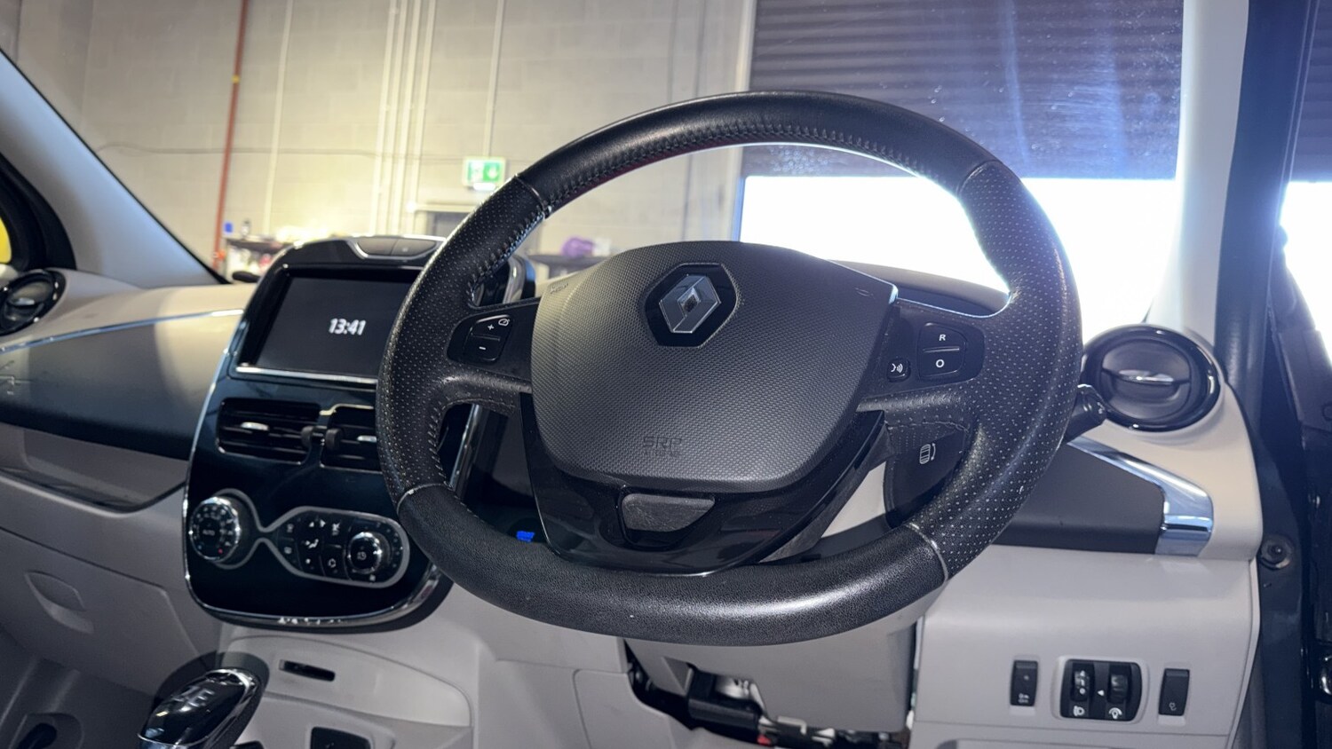 Used Renault Zoe 2013 for sale - 78112105: Photo 24