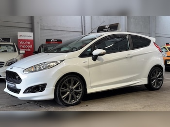 Used Ford Fiesta 2017 for sale - 79542005: Photo
