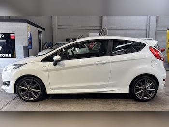 Used Ford Fiesta 2017 for sale - 79542005: Photo