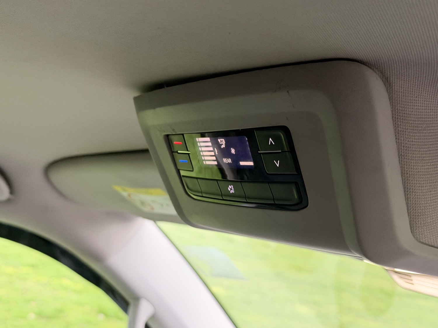 Used Volkswagen Transporter Shuttle 2021 for sale - 76670908: Photo 11