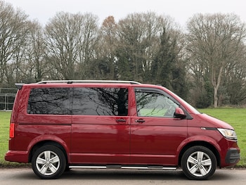 Used Volkswagen Transporter Shuttle 2021 for sale - 76670908: Photo