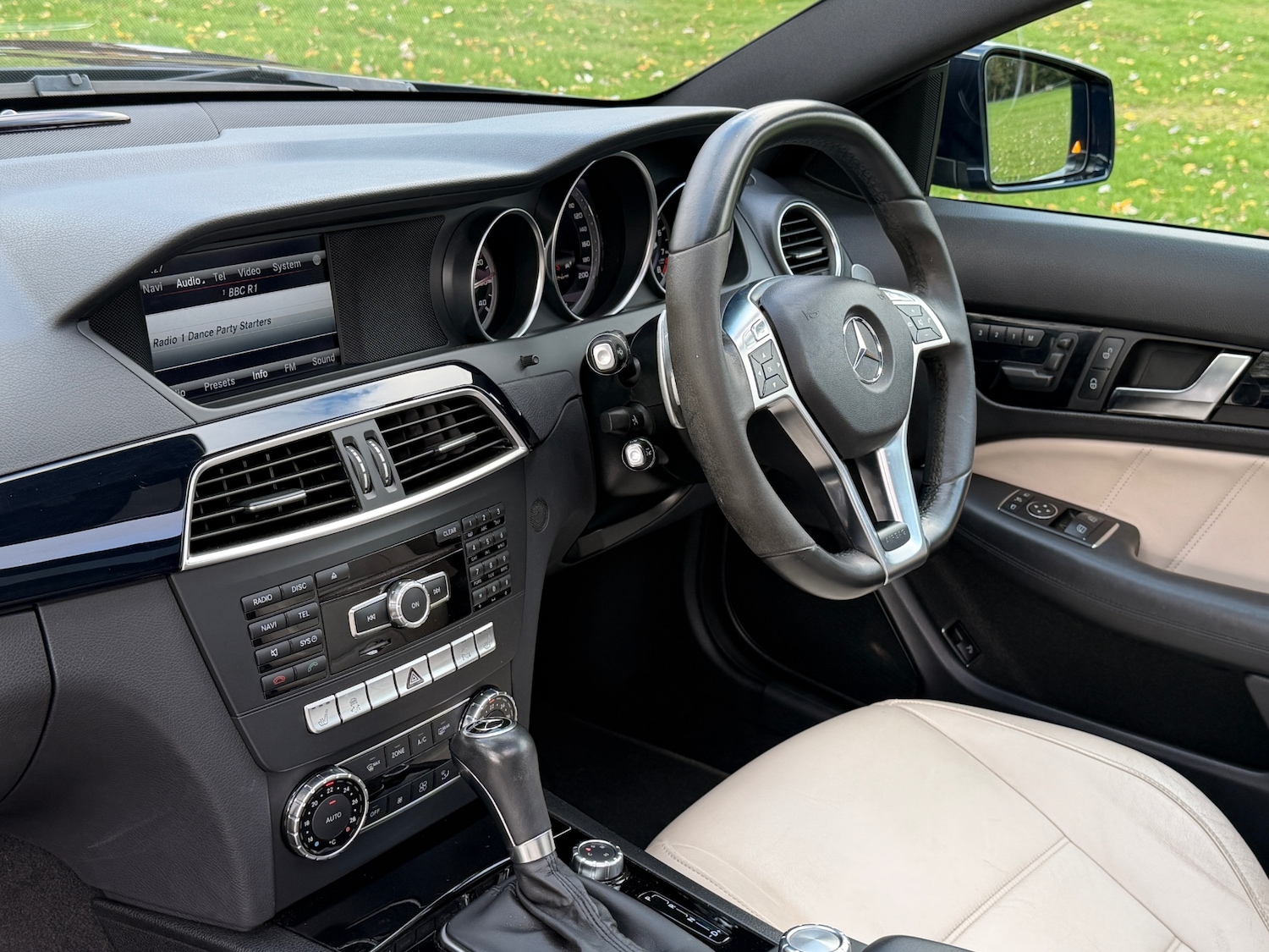 Used Mercedes-Benz C Class 2012 for sale - 76369513: Photo 16