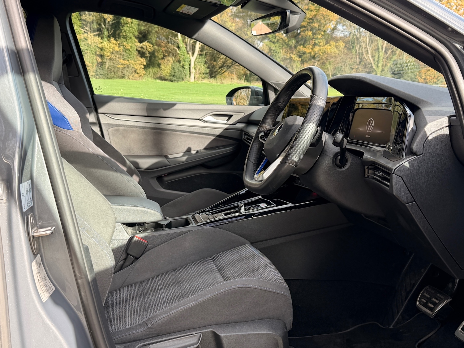 Used Volkswagen Golf 2023 for sale - 76520918: Photo 11