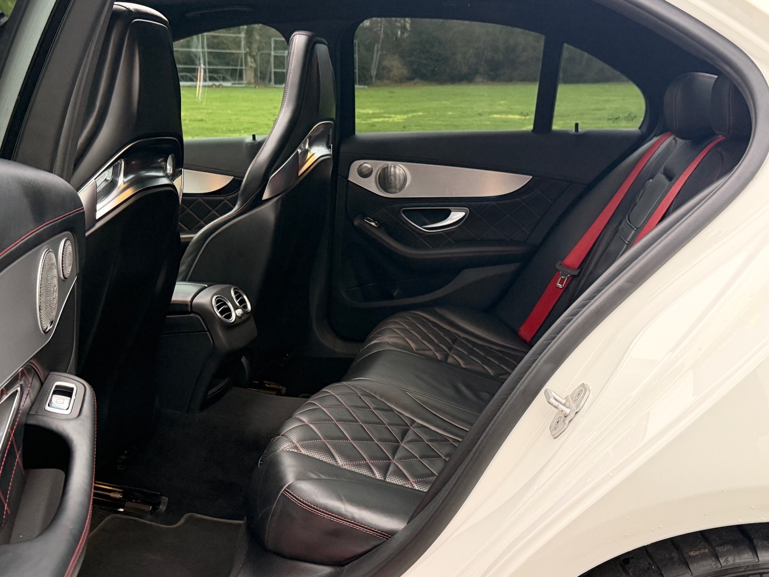 Used Mercedes-Benz C Class 2015 for sale - 77038564: Photo 9