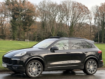 Used Porsche Cayenne 2017 for sale - 76798786: Photo
