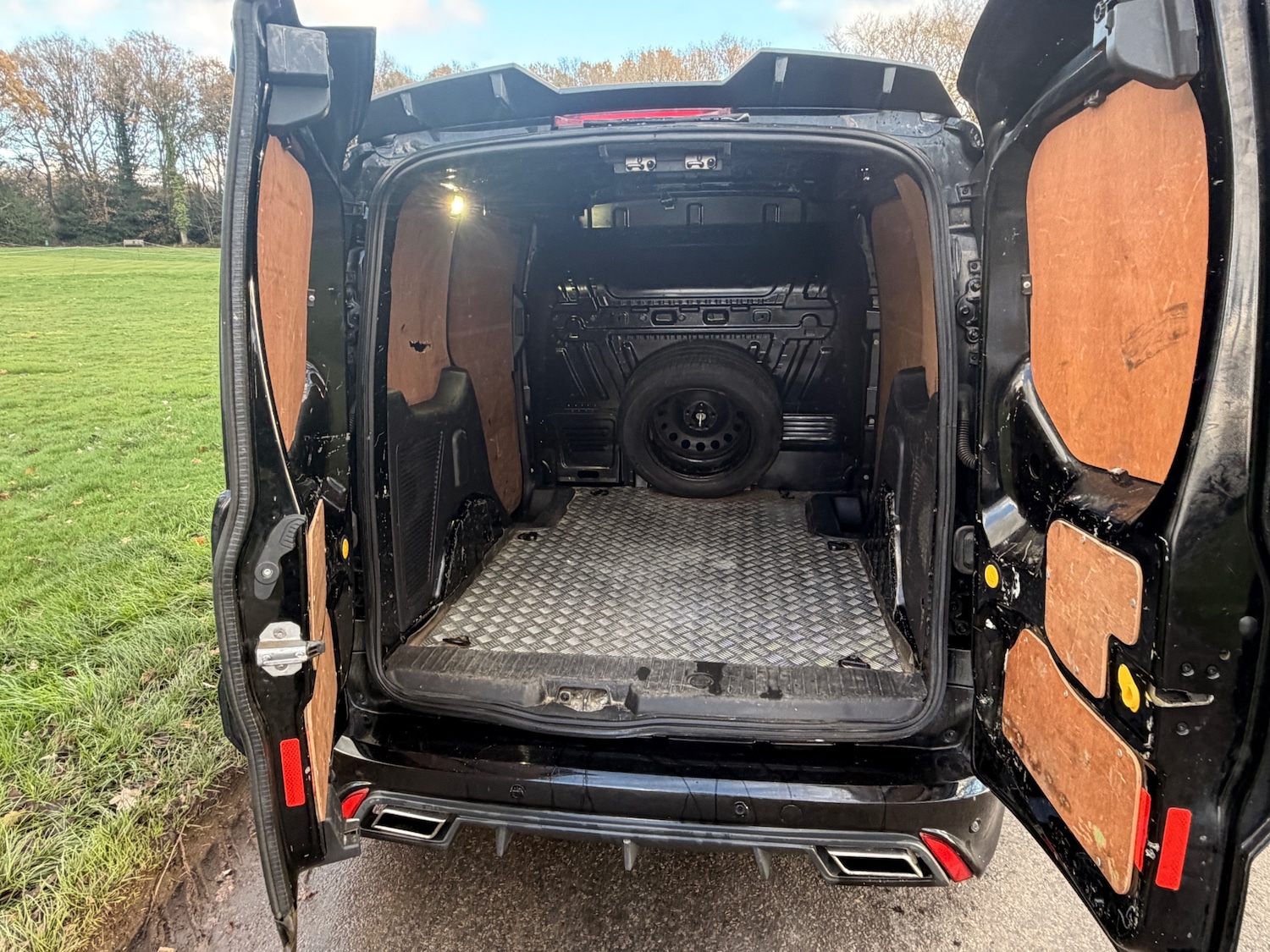 Used Ford Transit Connect 2017 for sale - 76758971: Photo 17