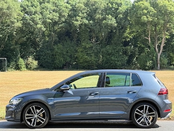 Used Volkswagen Golf 2017 for sale - 75309293: Photo
