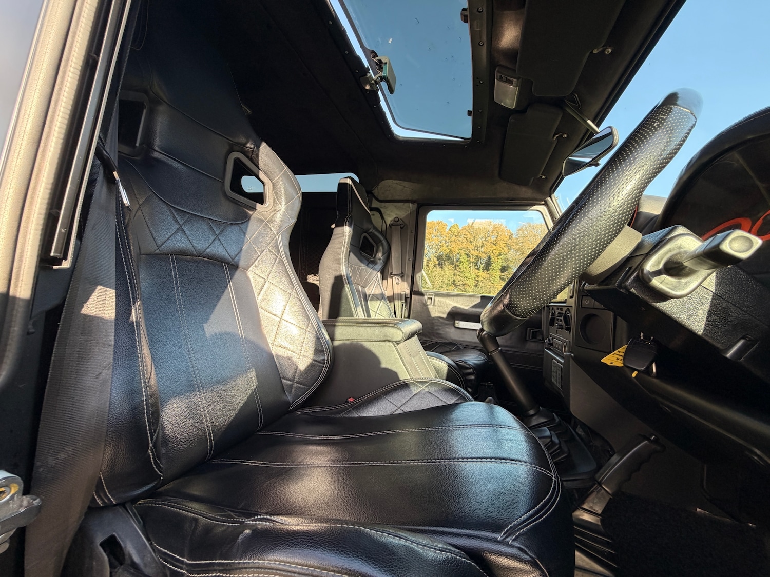 Used Land Rover Defender 2010 for sale - 76784711: Photo 12