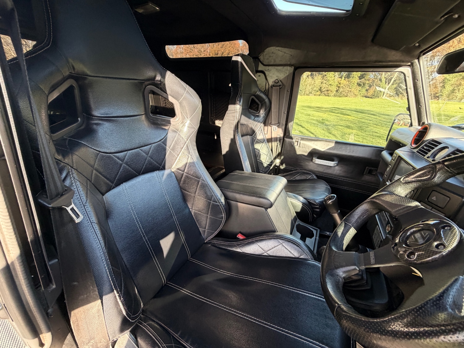 Used Land Rover Defender 2010 for sale - 76784711: Photo 13