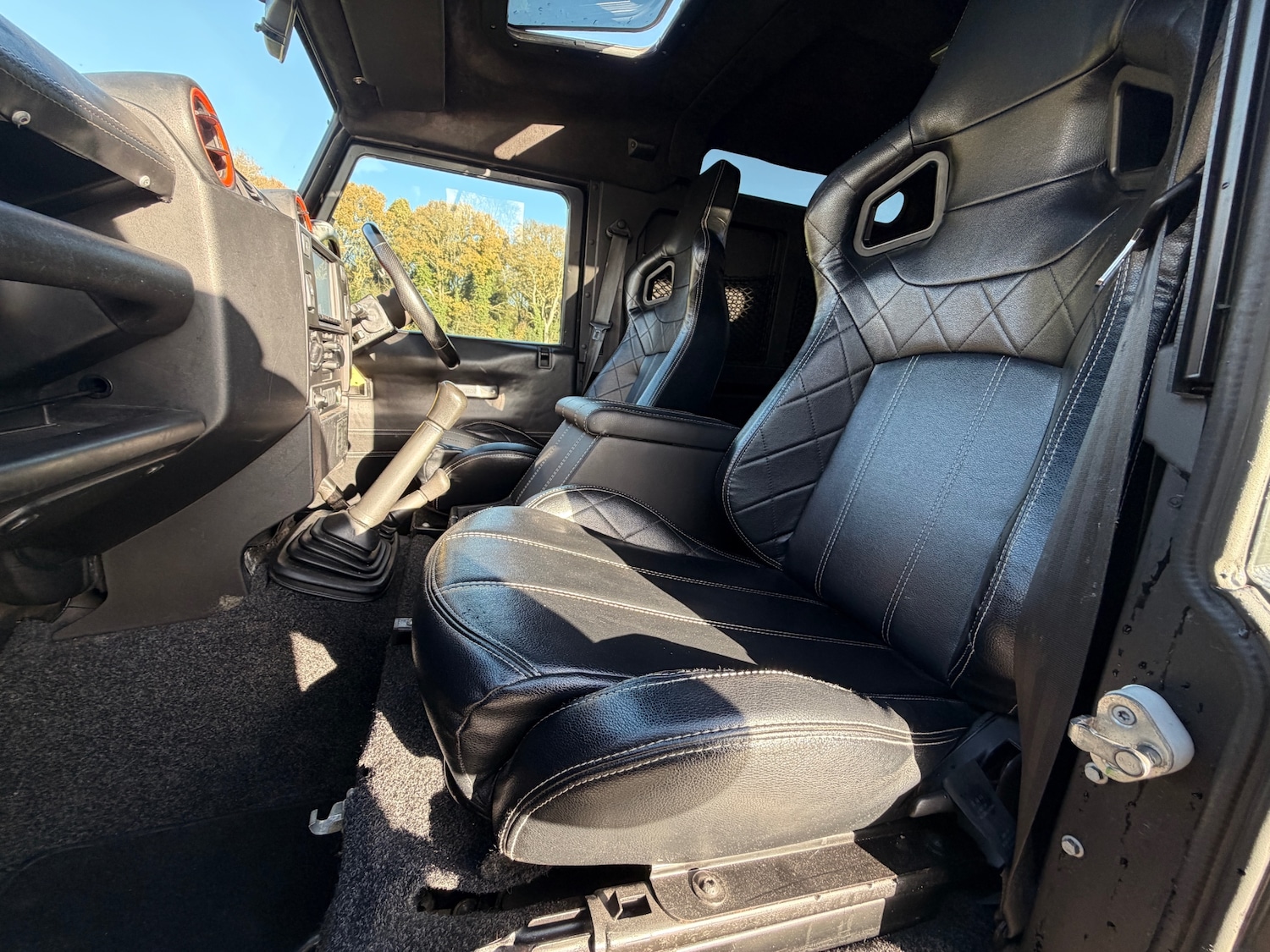 Used Land Rover Defender 2010 for sale - 76784711: Photo 15