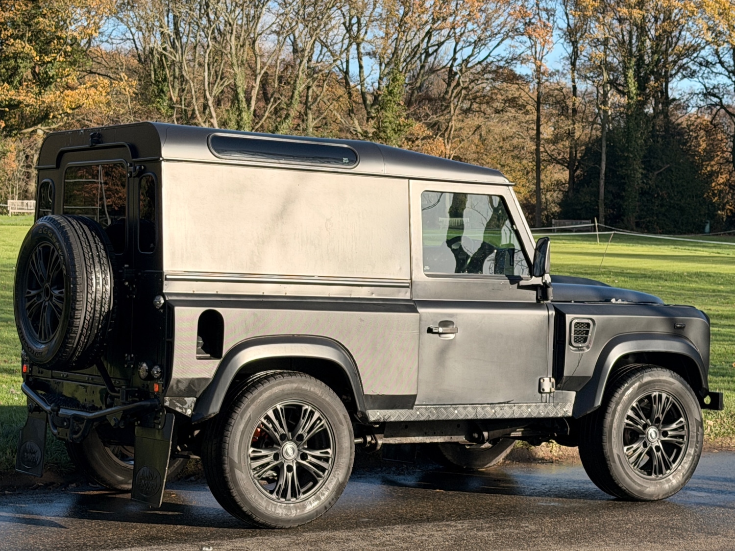 Used Land Rover Defender 2010 for sale - 76784711: Photo 5