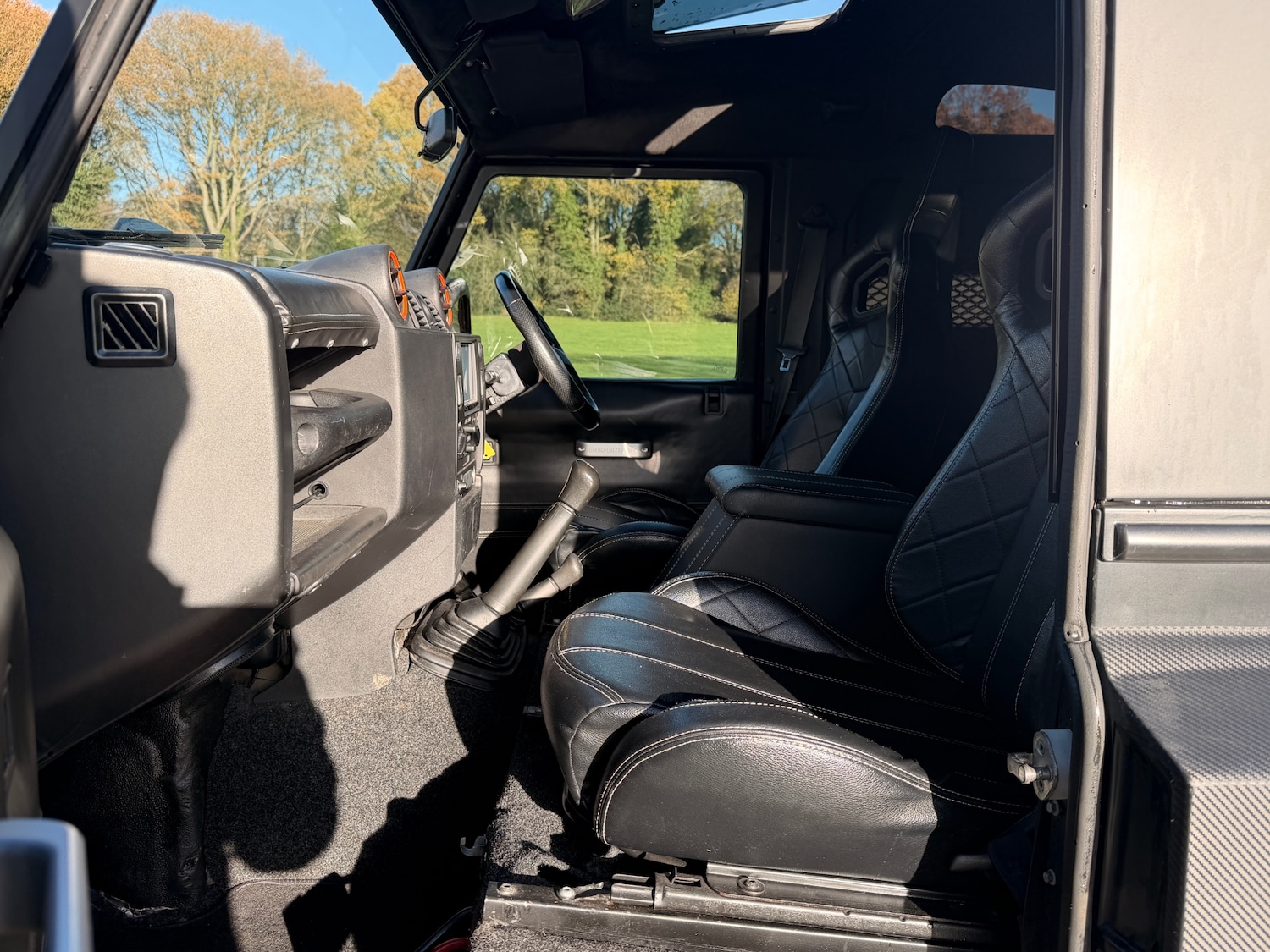 Used Land Rover Defender 2010 for sale - 76784711: Photo 9