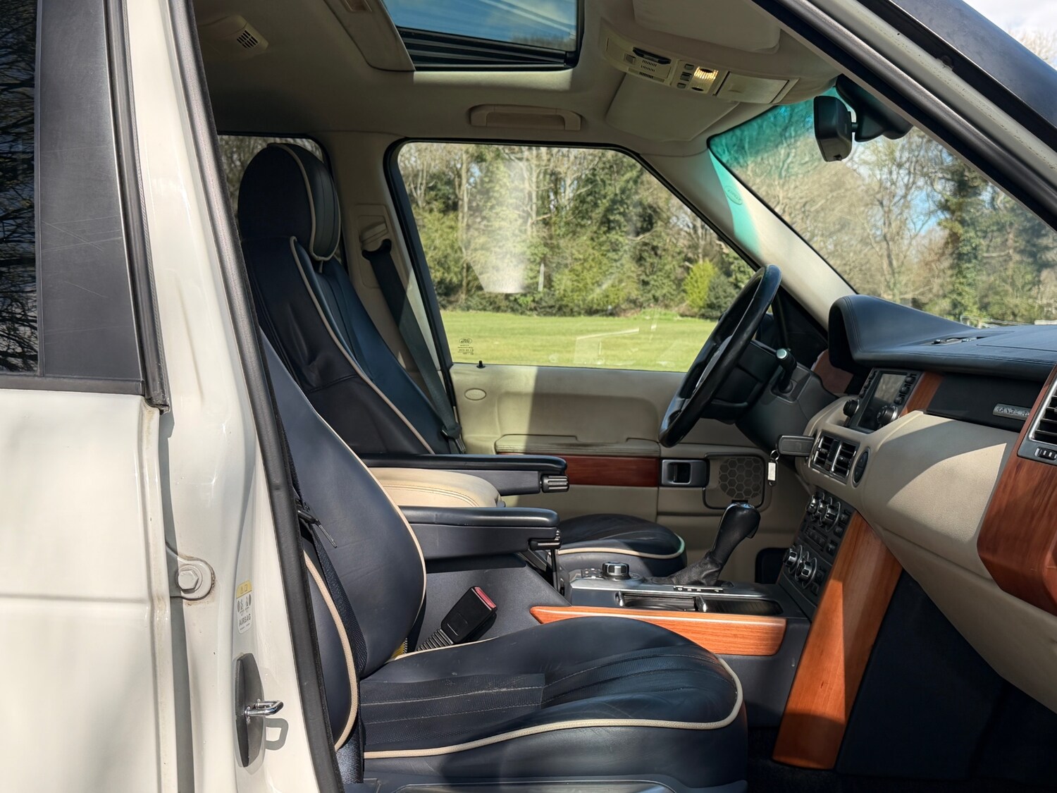 Used Land Rover Range Rover 2015 for sale - 78032043: Photo 10