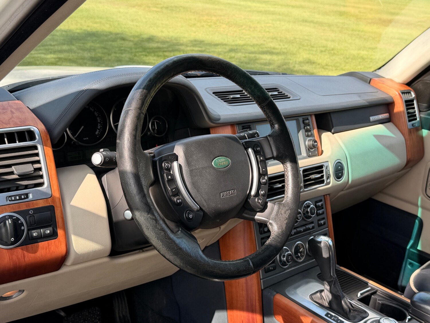 Used Land Rover Range Rover 2015 for sale - 78032043: Photo 12