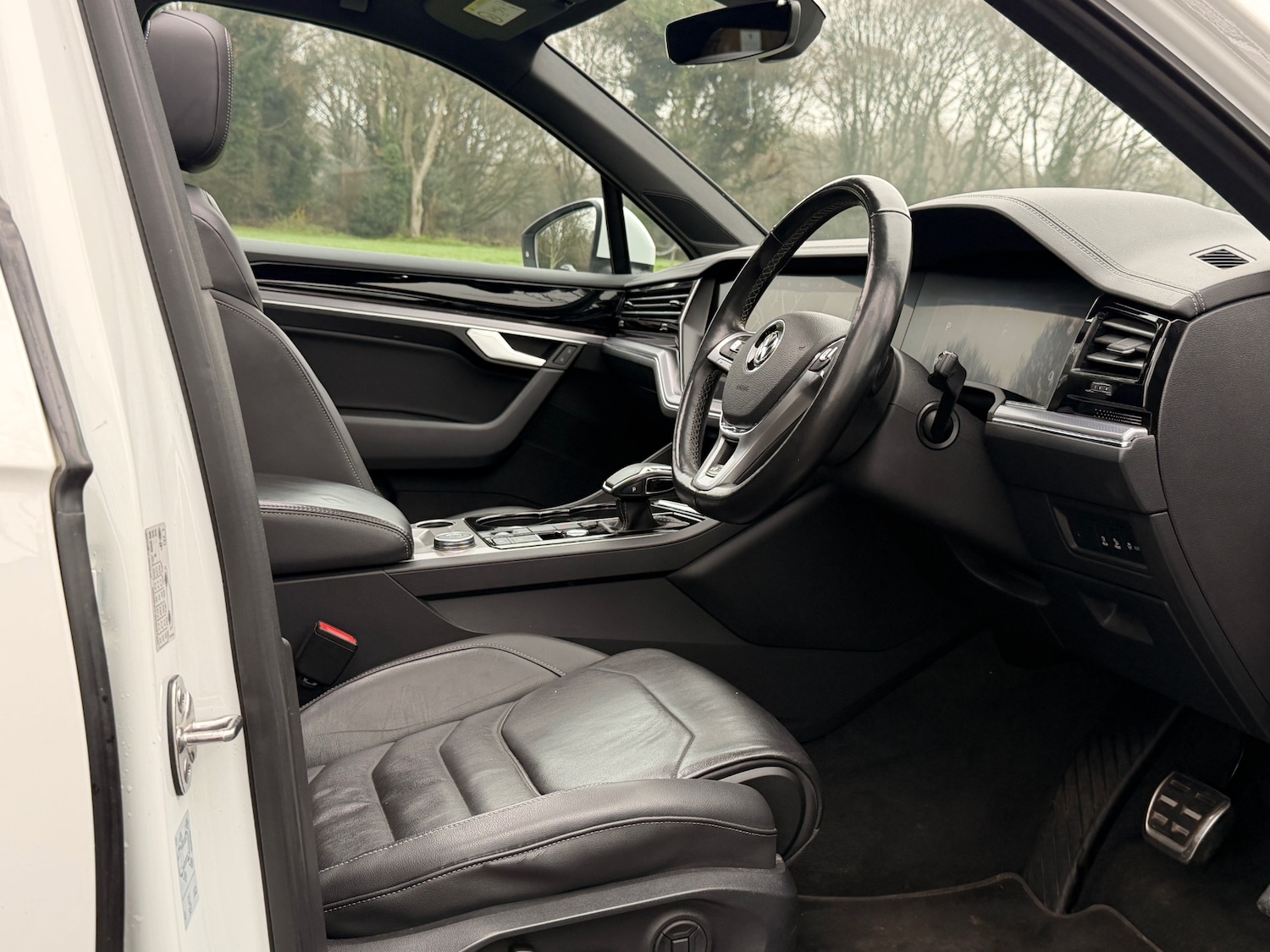 Used Volkswagen Touareg 2019 for sale - 76949407: Photo 11