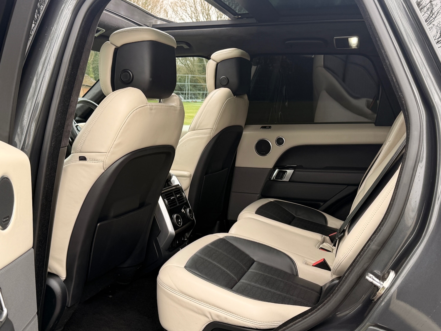 Used Land Rover Range Rover Sport 2018 for sale - 78001330: Photo 12