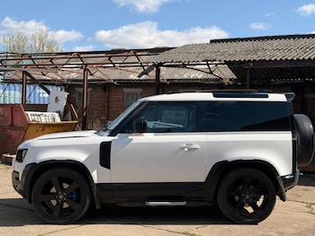 Used Land Rover Defender 2021 for sale - 78031978: Photo