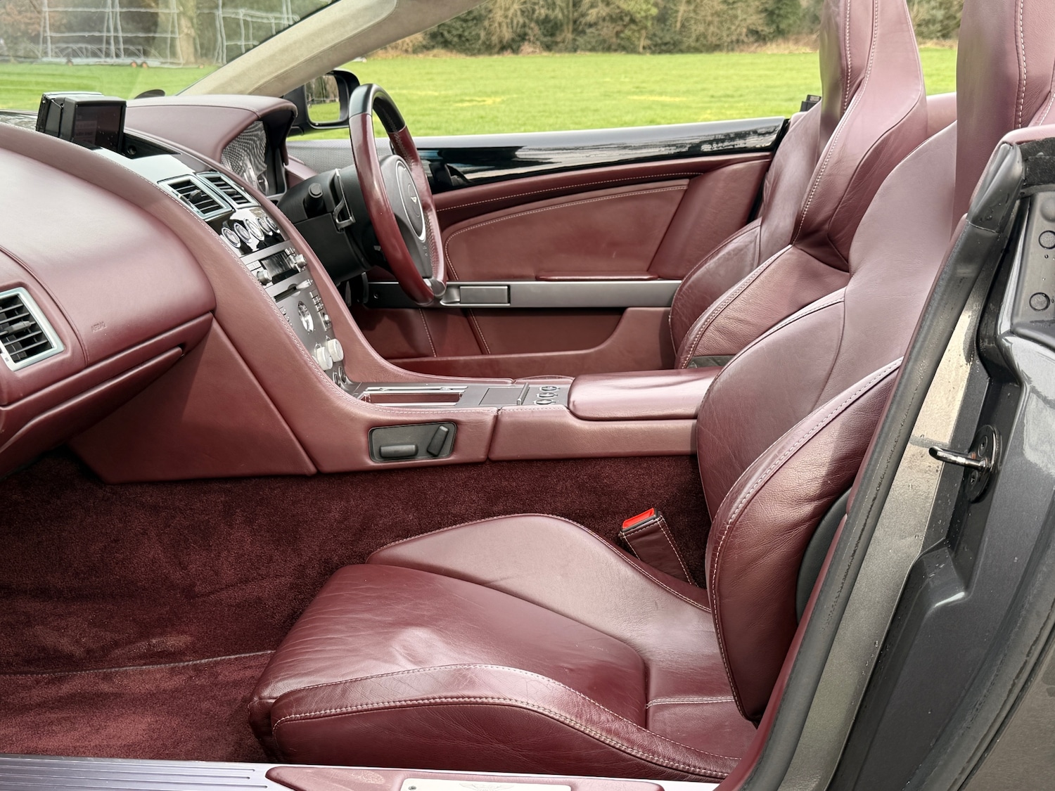 Used Aston Martin DB9 2006 for sale - 77582236: Photo 15