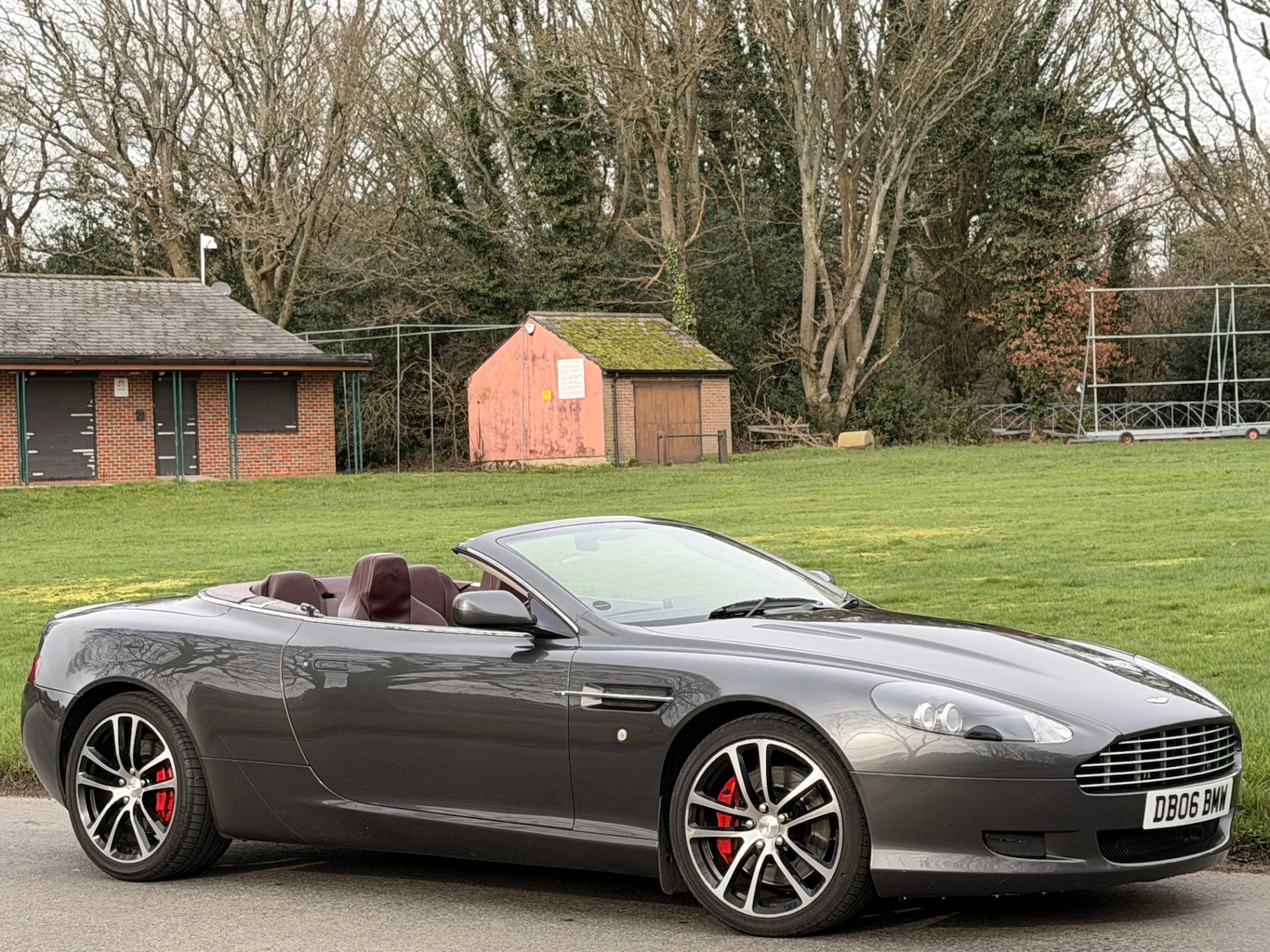 Used Aston Martin DB9 2006 for sale - 77582236: Photo 2