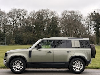 Used Land Rover Defender 2020 for sale - 78001347: Photo