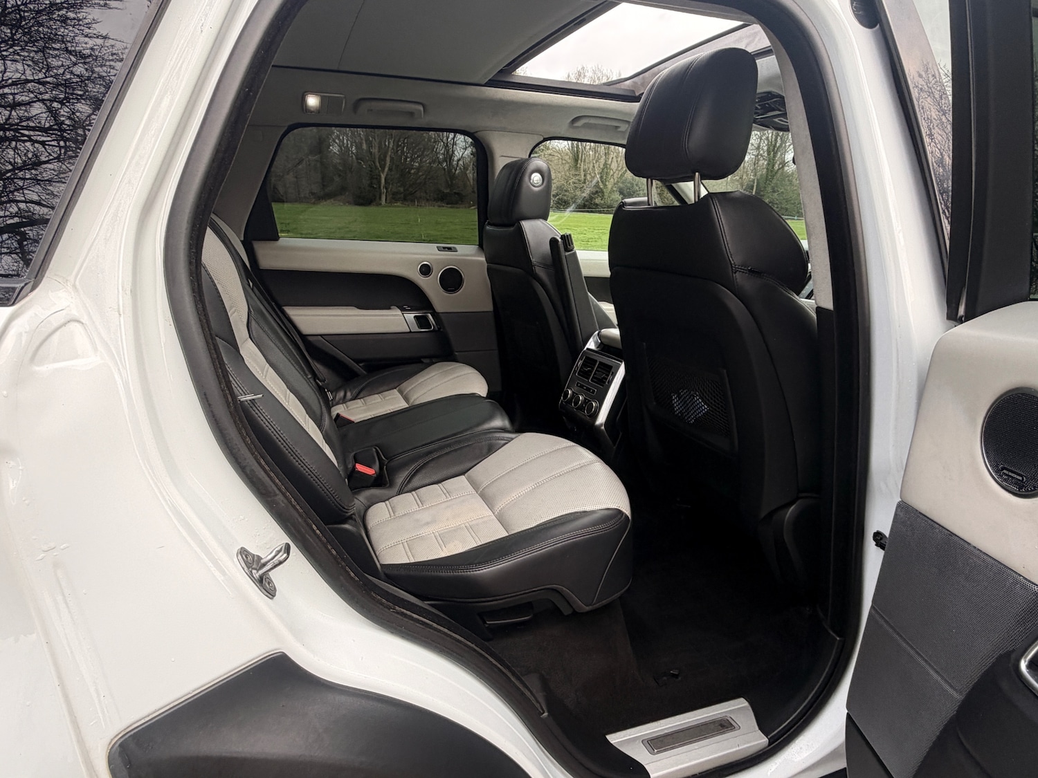 Used Land Rover Range Rover Sport 2014 for sale - 77533619: Photo 8