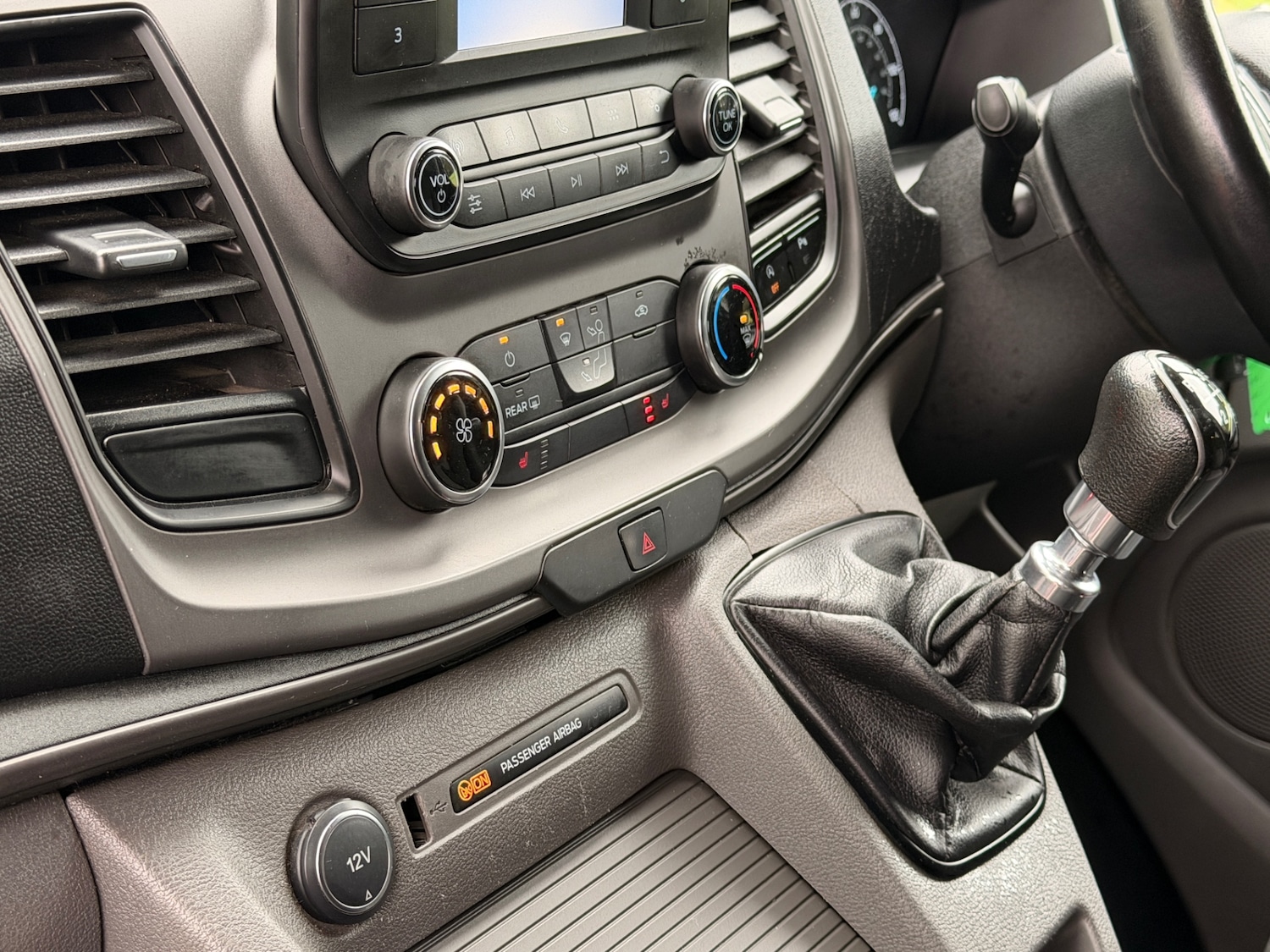 Used Ford Tourneo Custom 2018 for sale - 76250752: Photo 14