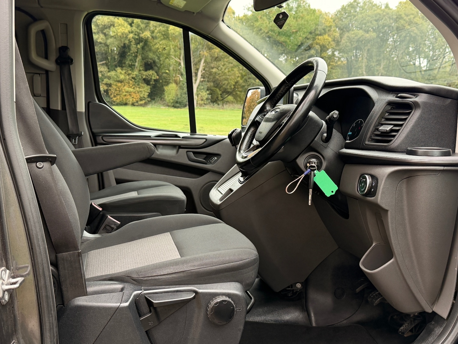 Used Ford Tourneo Custom 2018 for sale - 76250752: Photo 15