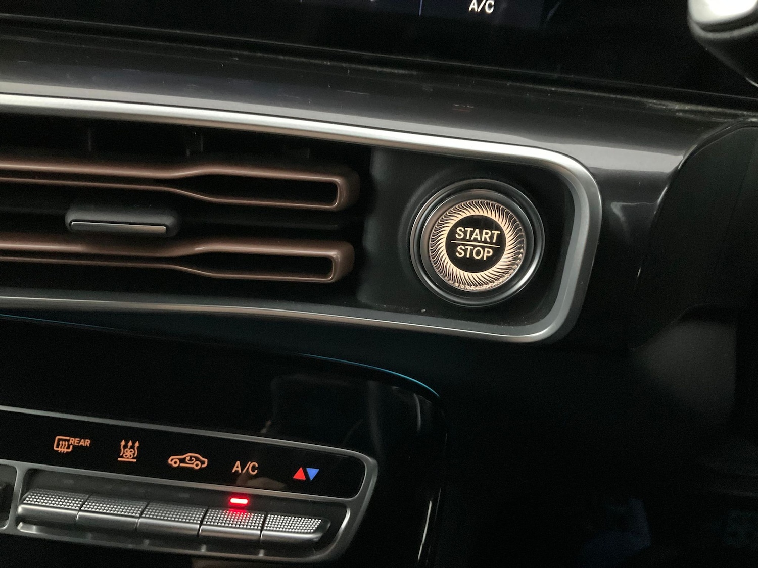 Used Mercedes-Benz EQC 2022 for sale - 76379174: Photo 29