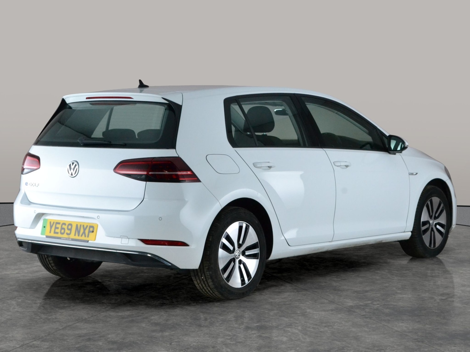 Used Volkswagen Golf 2019 for sale - 77701743: Photo 10