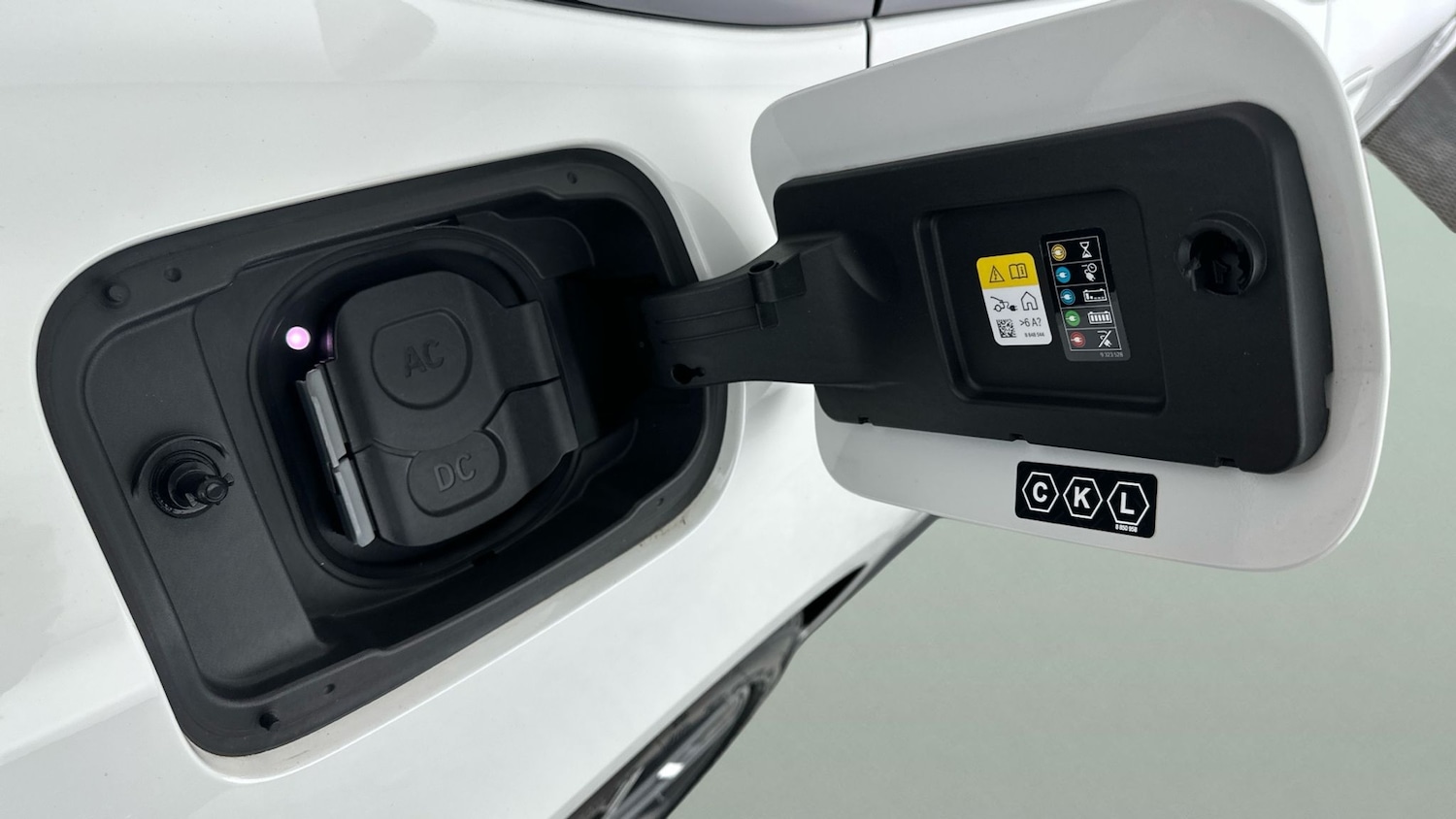 Used BMW i4 2022 for sale - 77743266: Photo 12