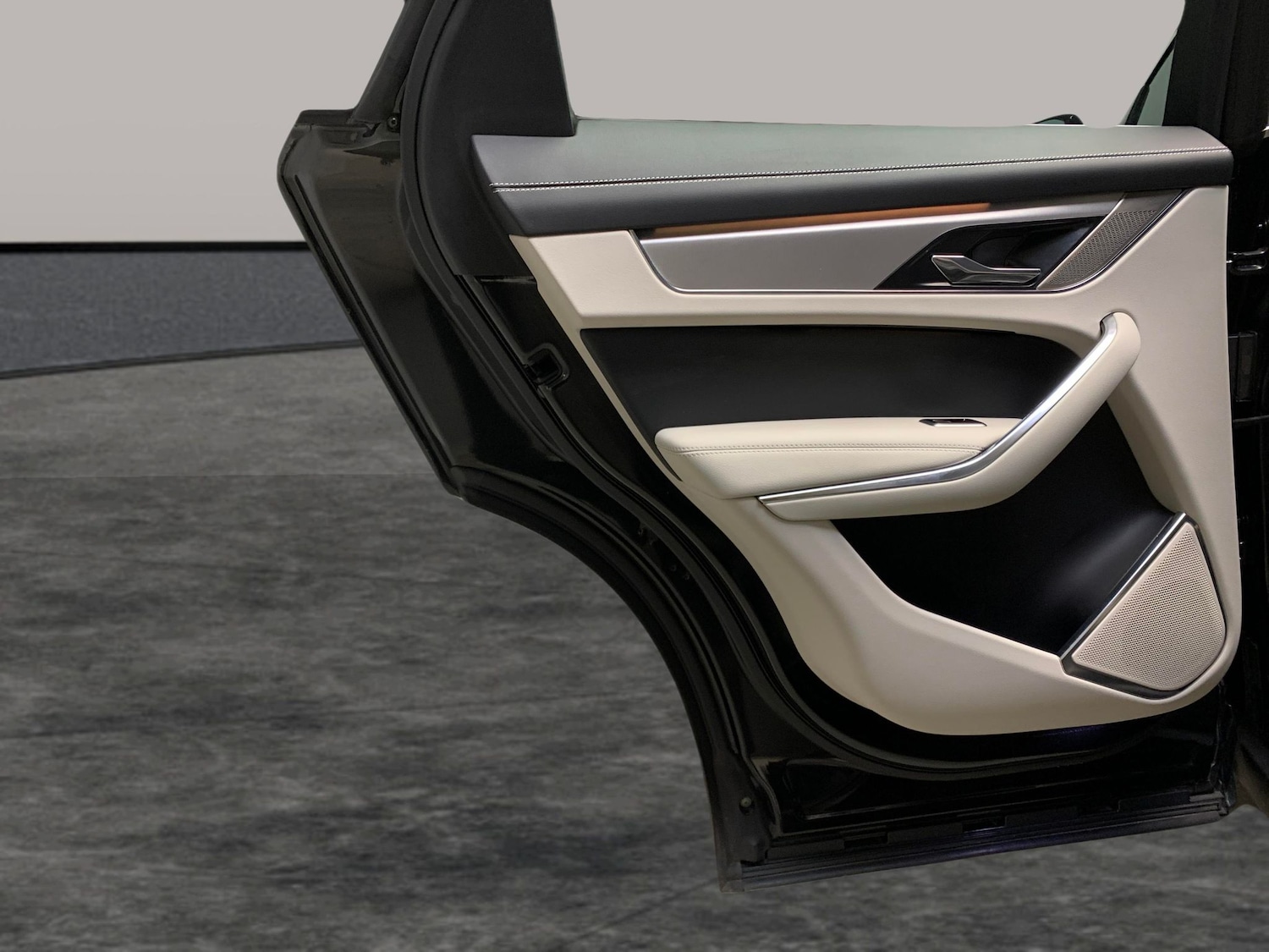 Used Jaguar F-Pace 2023 for sale - 76954794: Photo 28