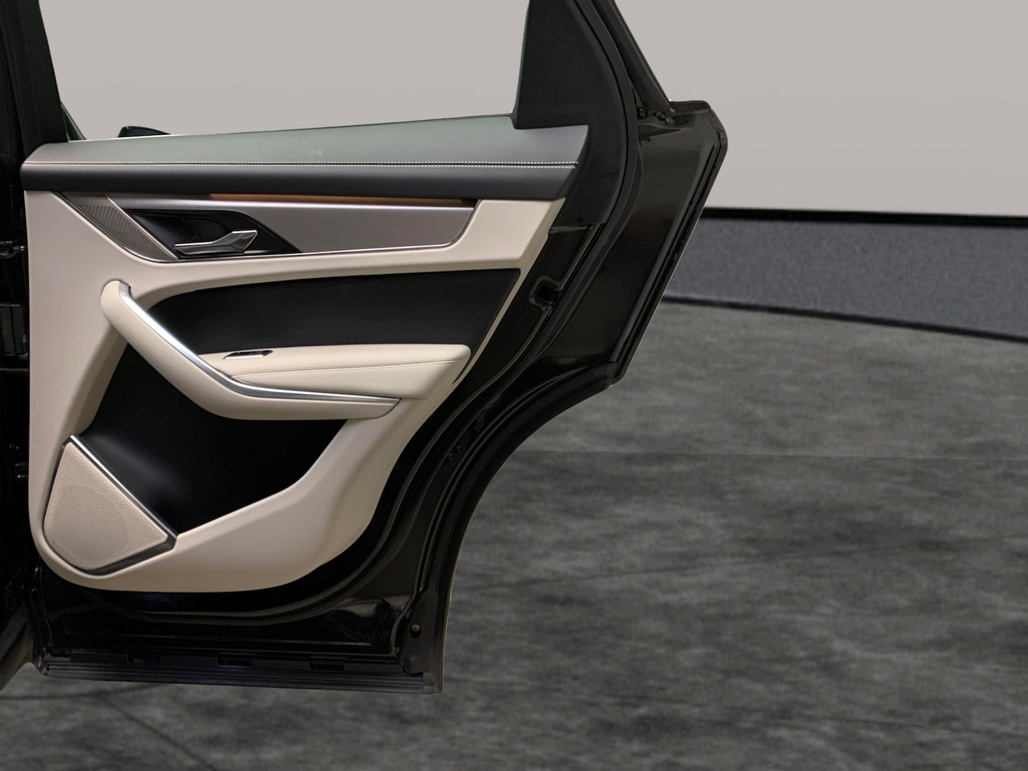 Used Jaguar F-Pace 2023 for sale - 76954794: Photo 29