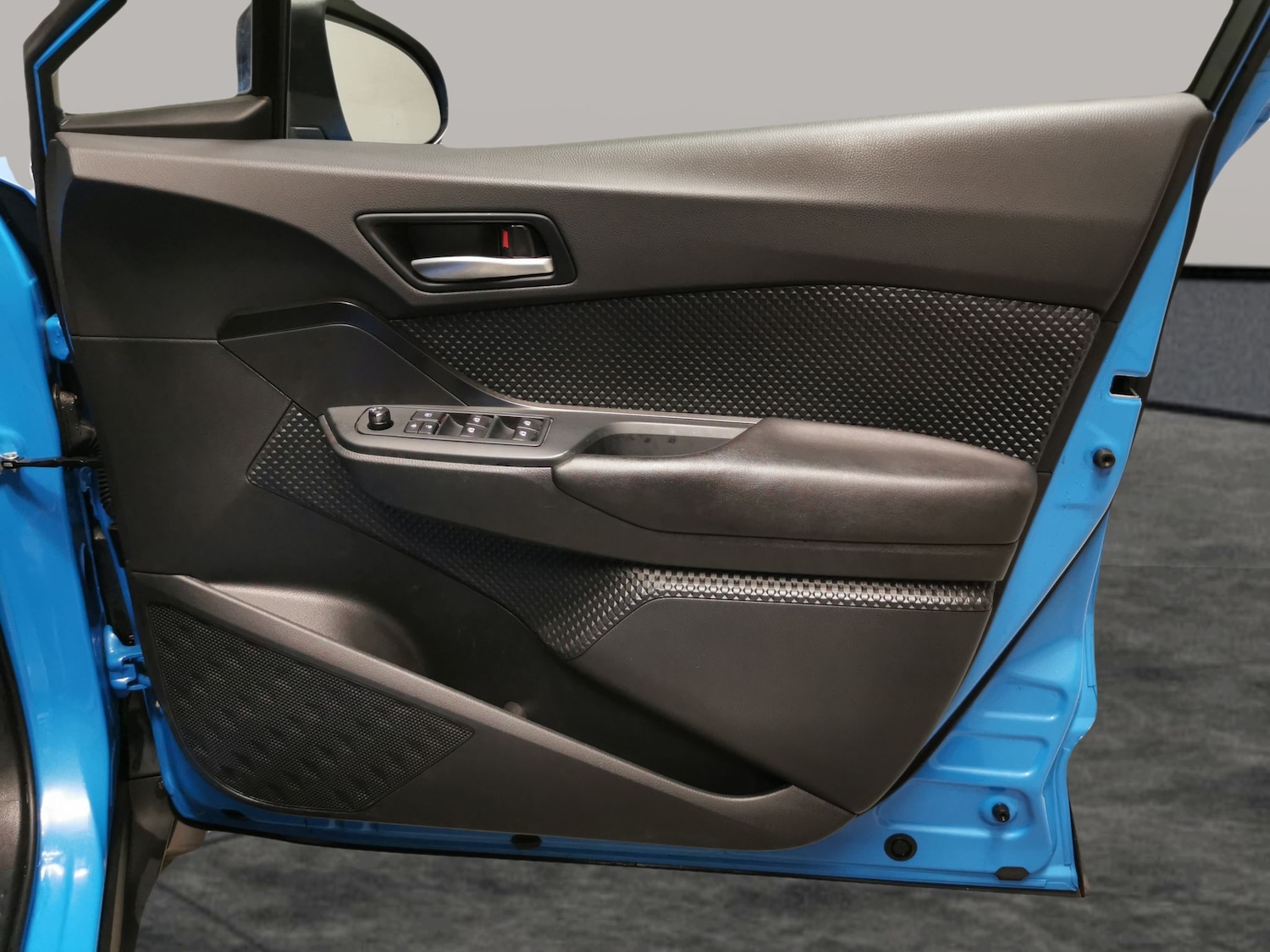 Used Toyota C-HR 2019 for sale - 76390347: Photo 37