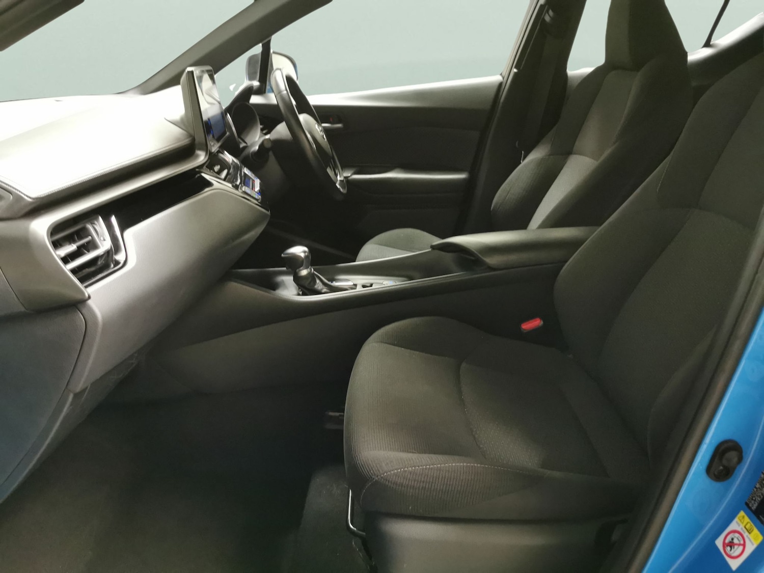 Used Toyota C-HR 2019 for sale - 76390347: Photo 4